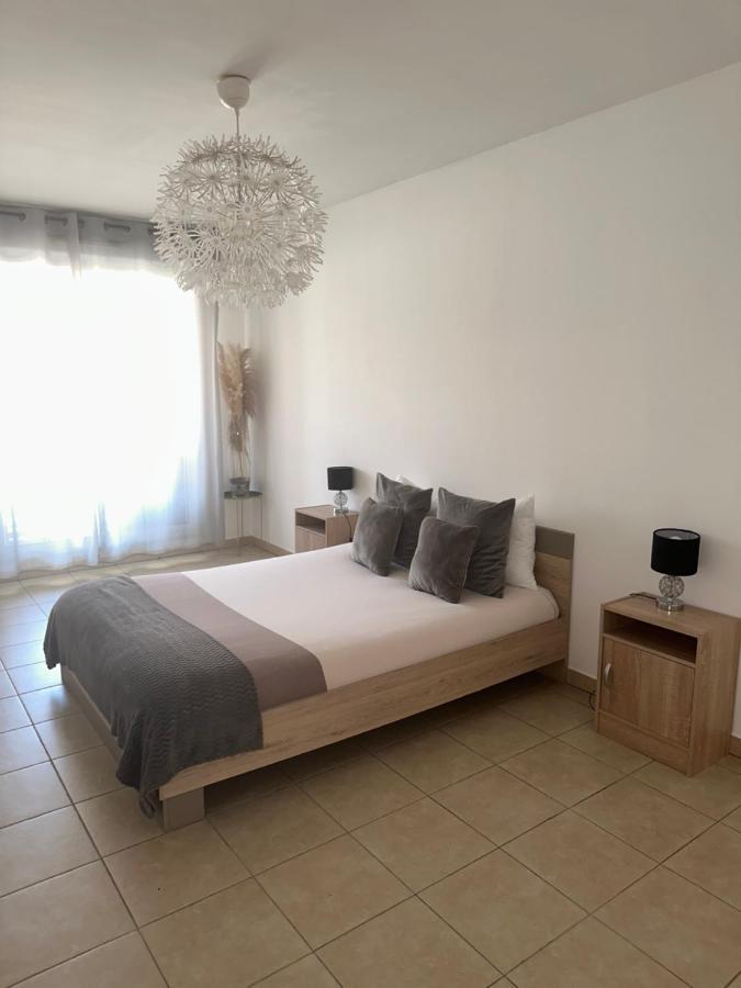 Superbe Appartement Tout Equipe Avec Parking. Marseille Bagian luar foto