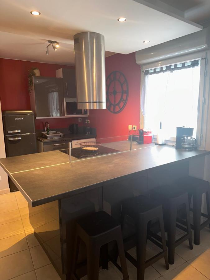 Superbe Appartement Tout Equipe Avec Parking. Marseille Bagian luar foto
